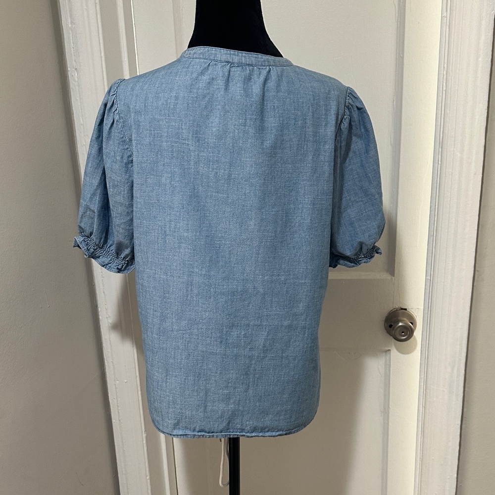 💙Women's Blue Ruffle Button-Up Top💙 - Picture 5 of 6